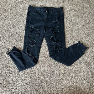 Black curvy American eagle high rise ripped skinny jeans
